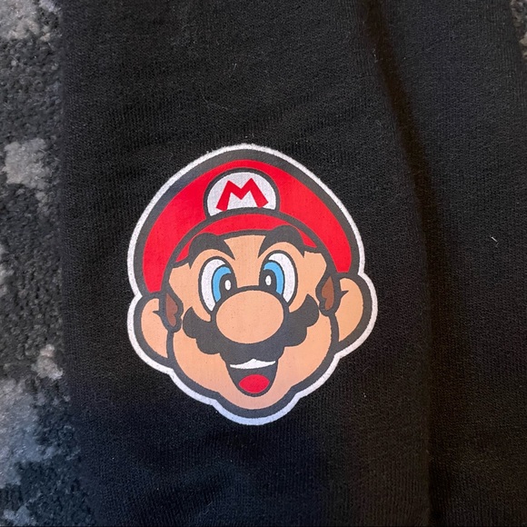 Nintendo Super Mario 2021 Fifth Sun RN 111847 Black Hoodie Size Small - Picture 5 of 6